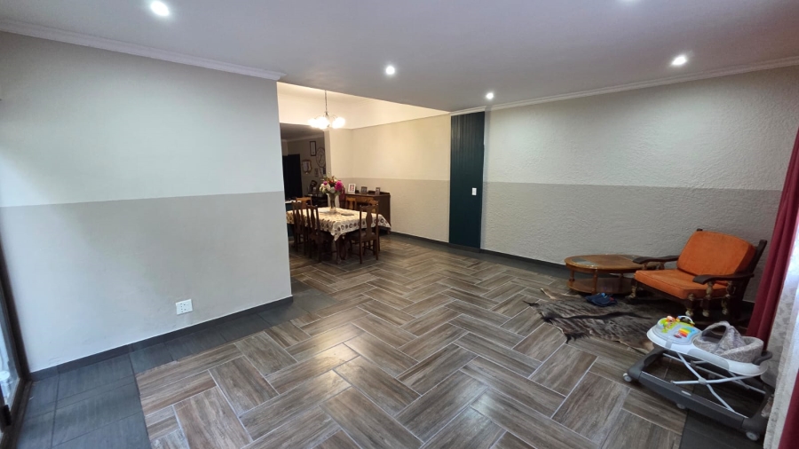 6 Bedroom Property for Sale in Sasolburg Ext 23 Free State